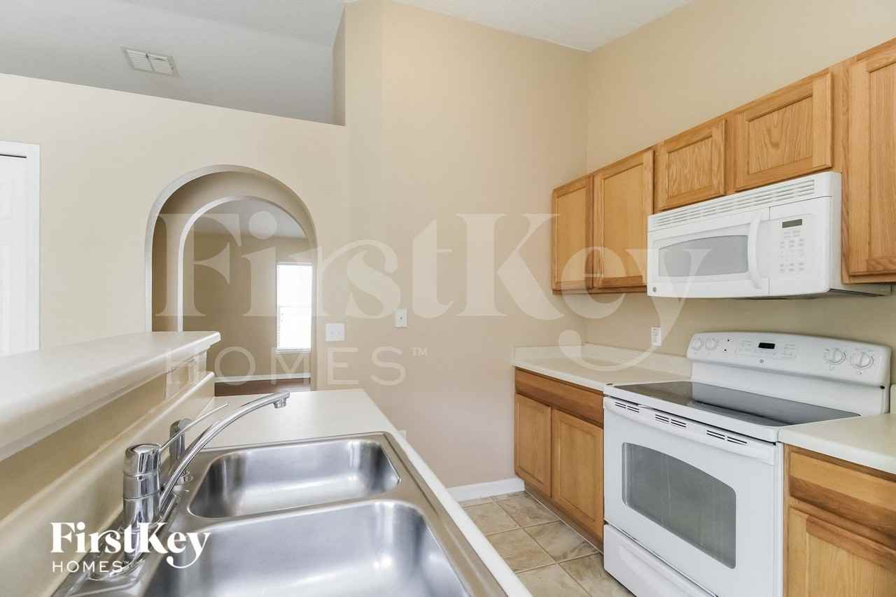 2684 Whispering Trails Dr - Photo 6 of 15