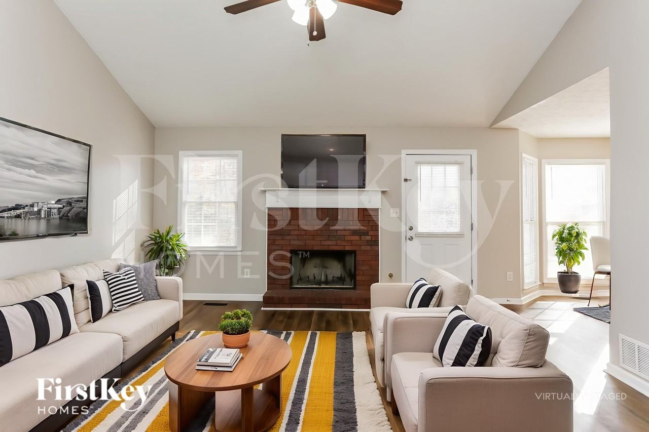 268 Yellowstone Dr - Photo 4 of 19