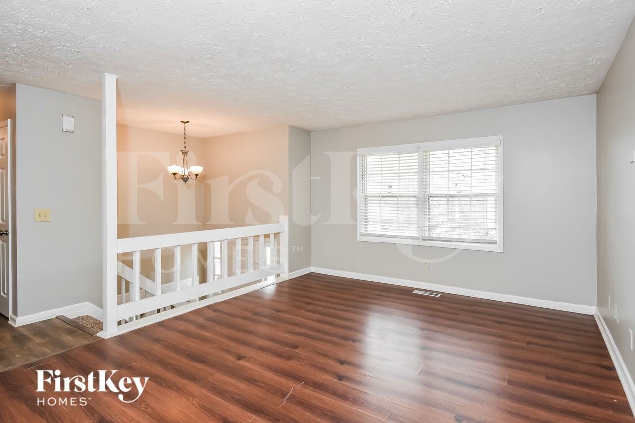 2642 Shady Valley Road - Photo 2 of 18