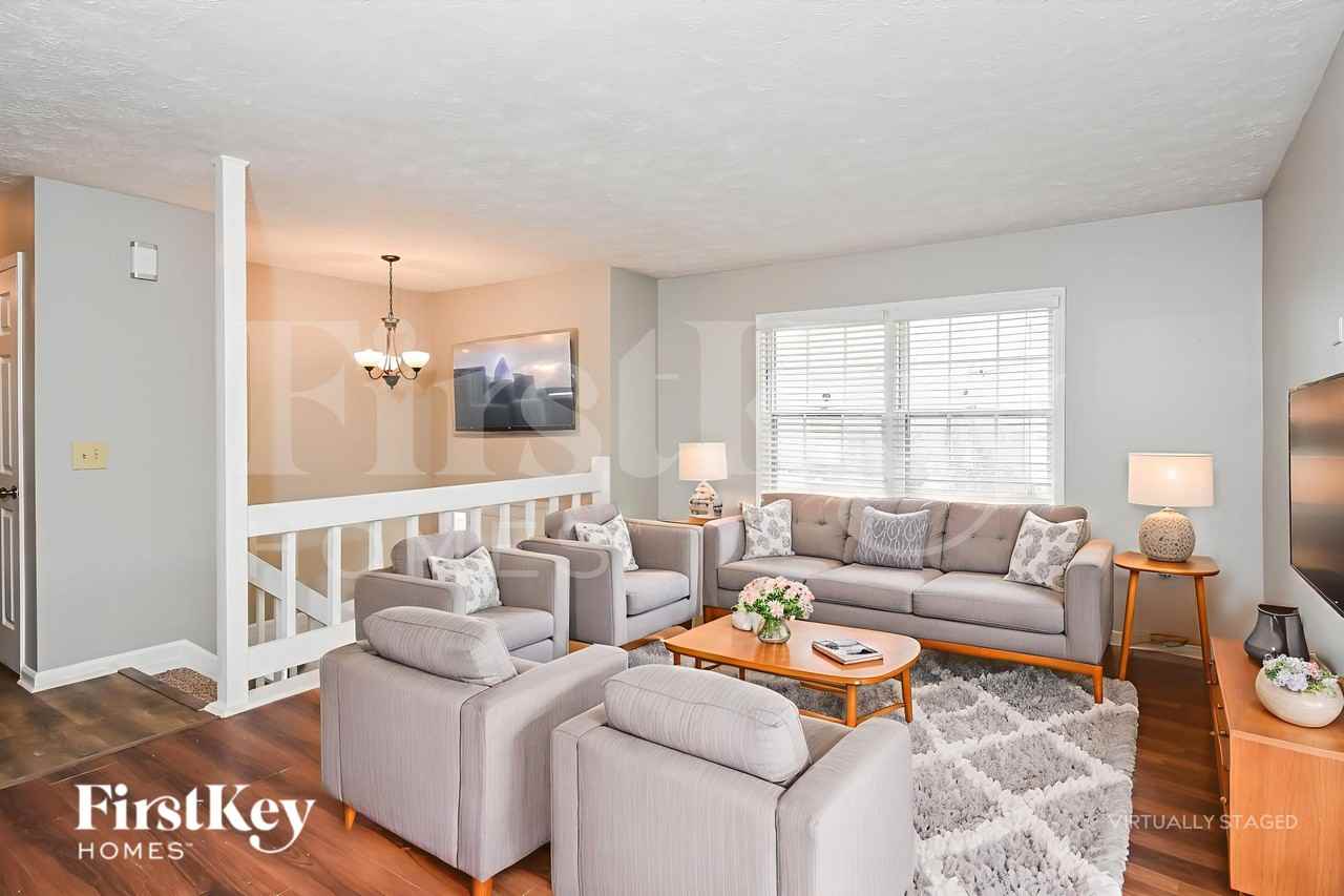 2642 Shady Valley Road - Photo 3 of 18