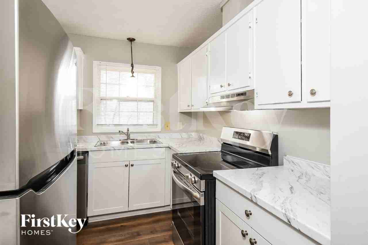 2642 Shady Valley Road - Photo 5 of 18