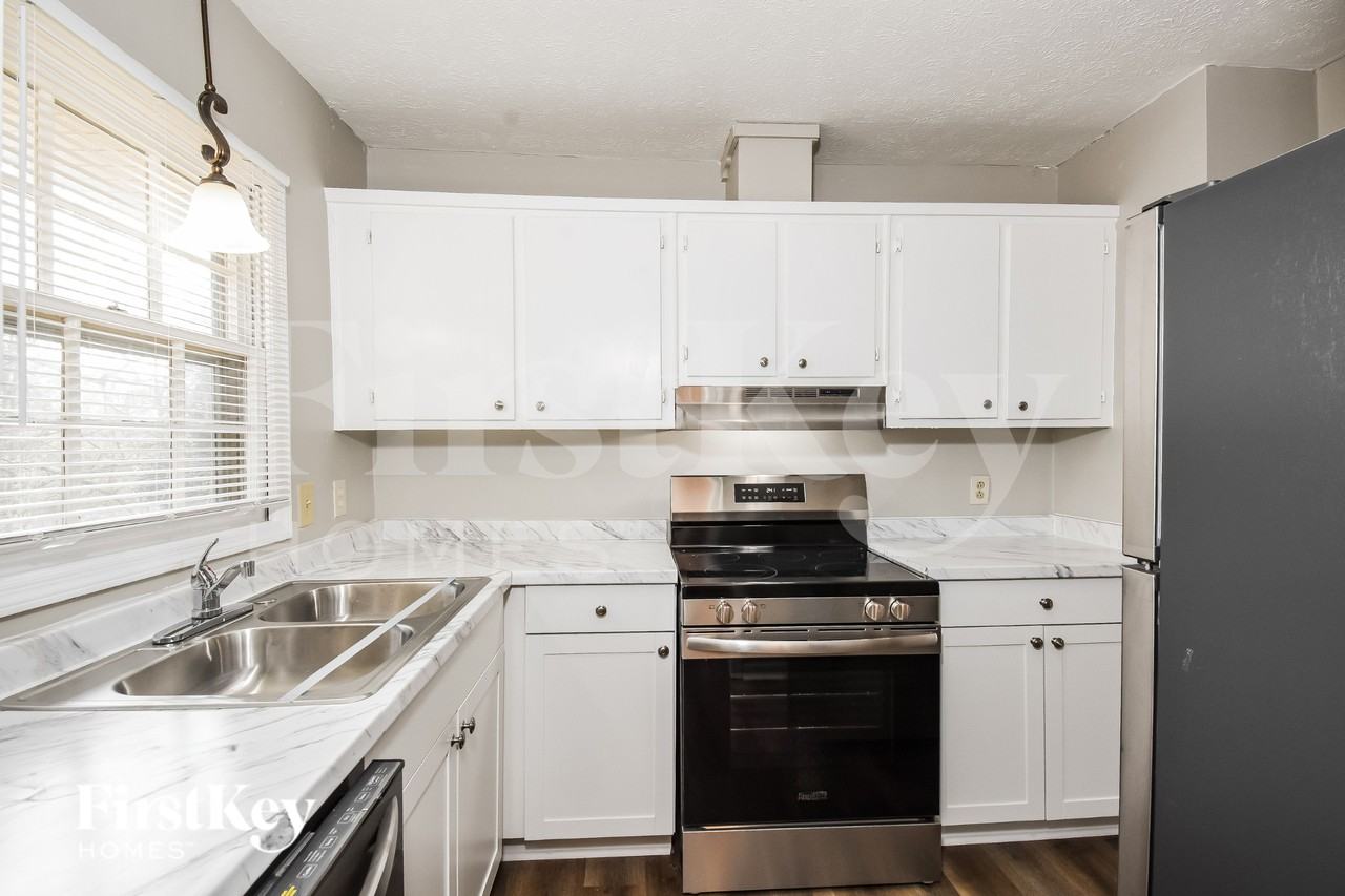 2642 Shady Valley Road - Photo 6 of 18