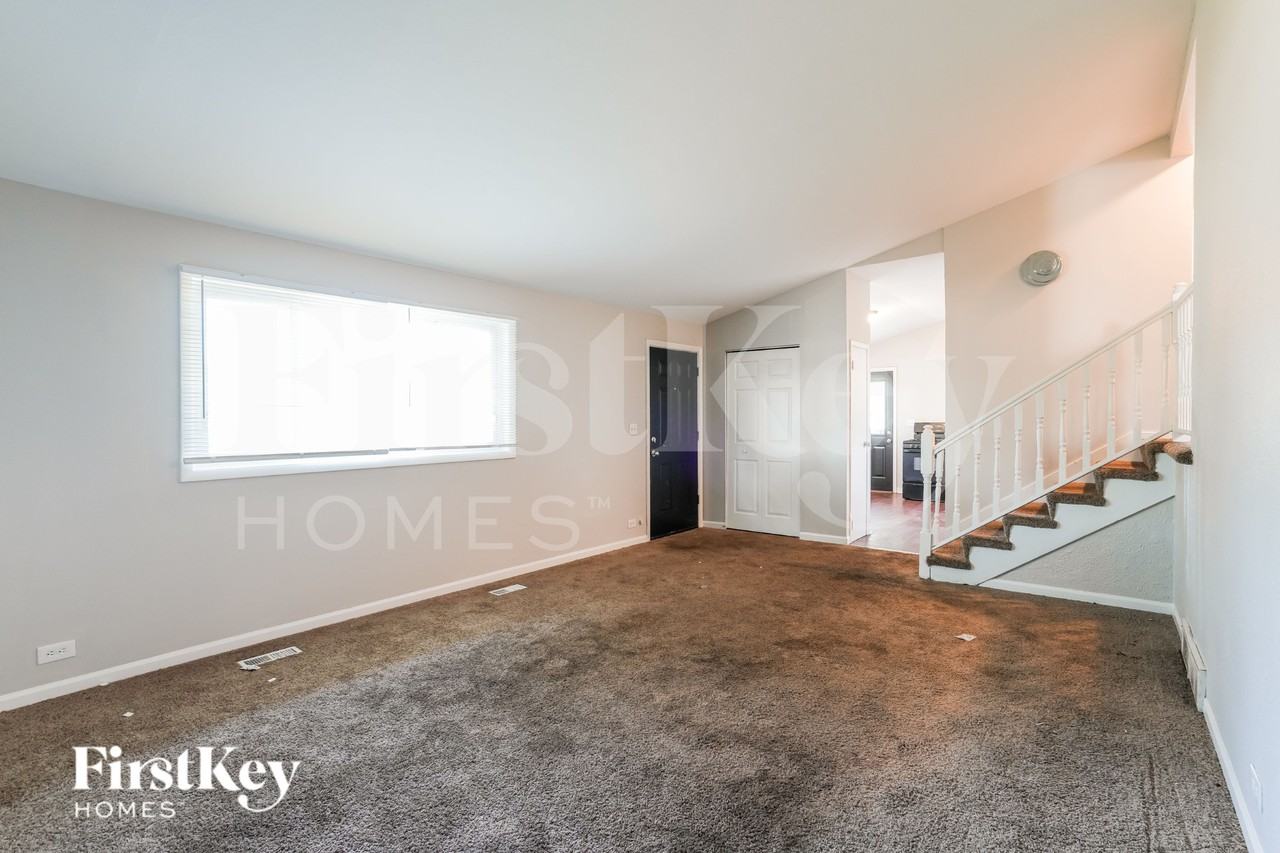 2629 75th Street - Photo 3 of 15