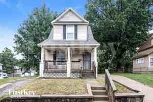 featured image of 2448 Norton Avenue