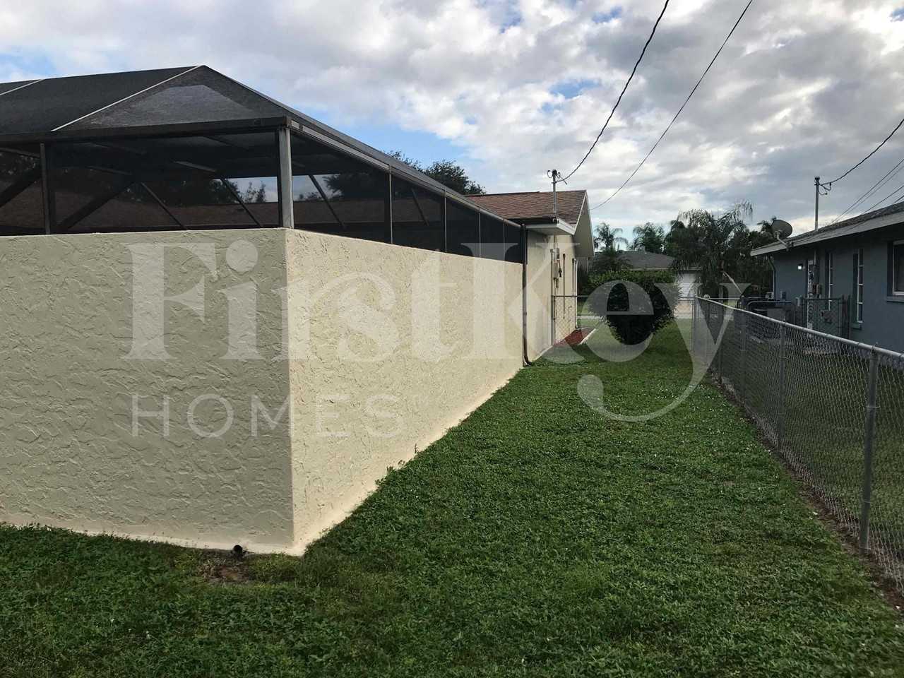 241 Cape Coral Street - Photo 5 of 37