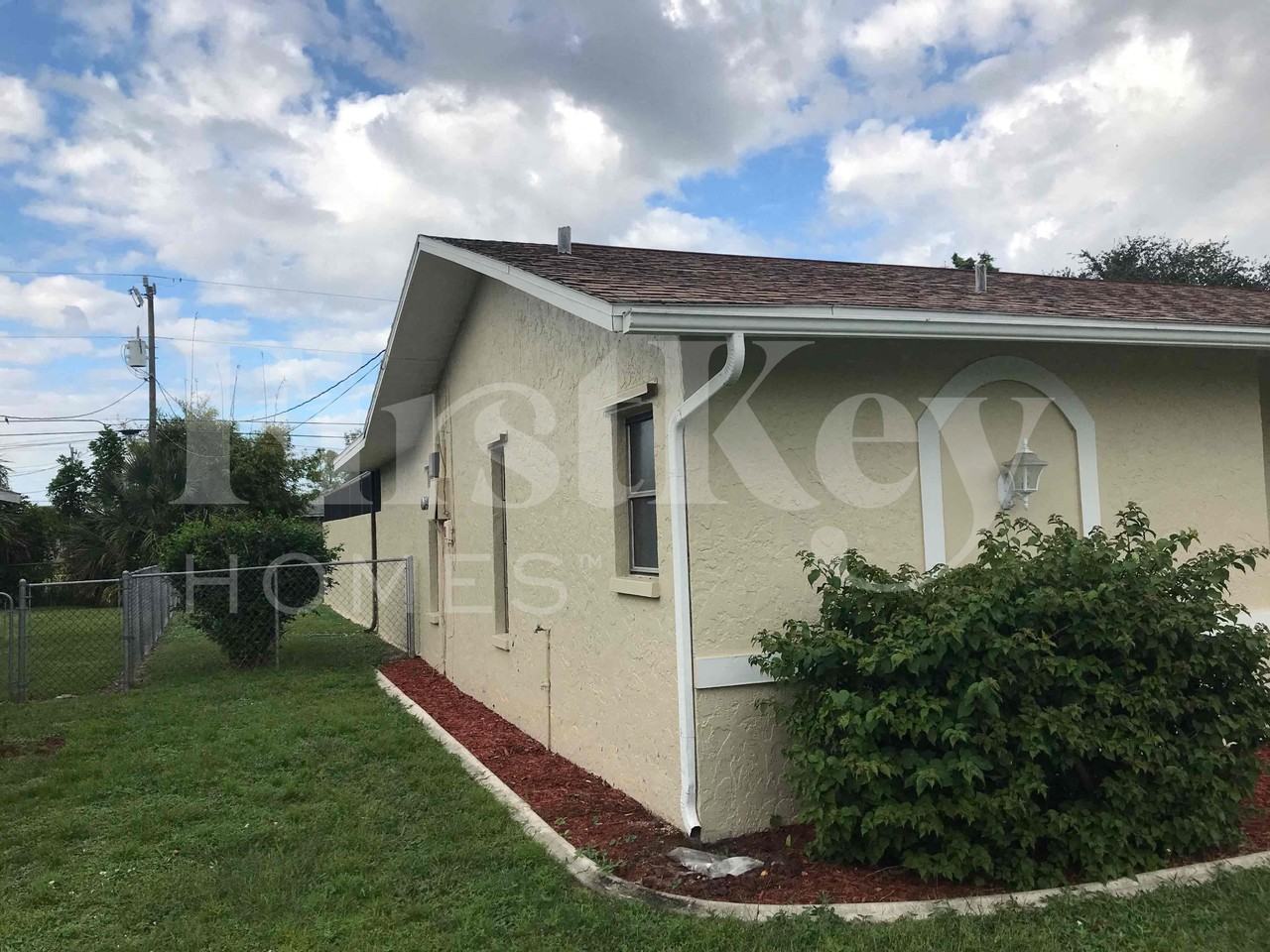 241 Cape Coral Street - Photo 6 of 37