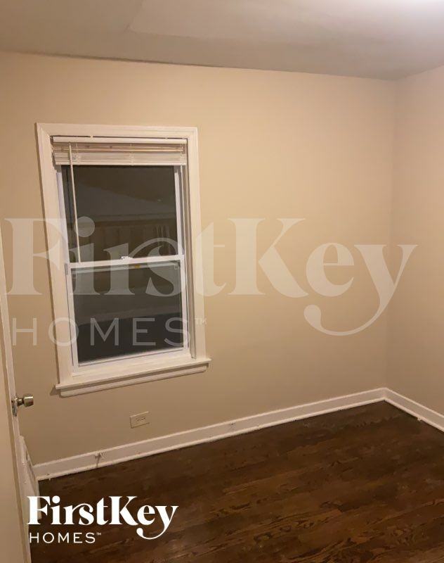 236 E 142nd St - Photo 7 of 10