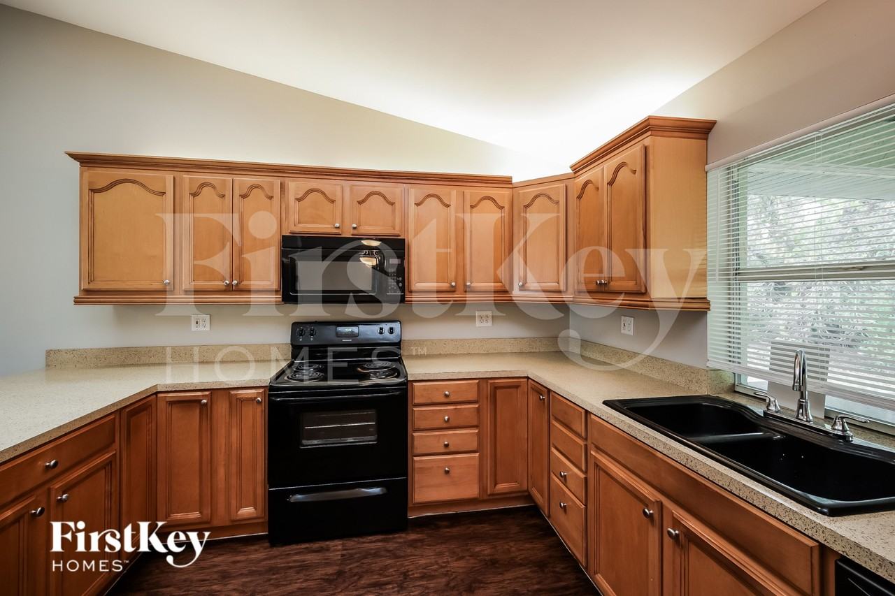 23504 Avacado Ave - Photo 6 of 16