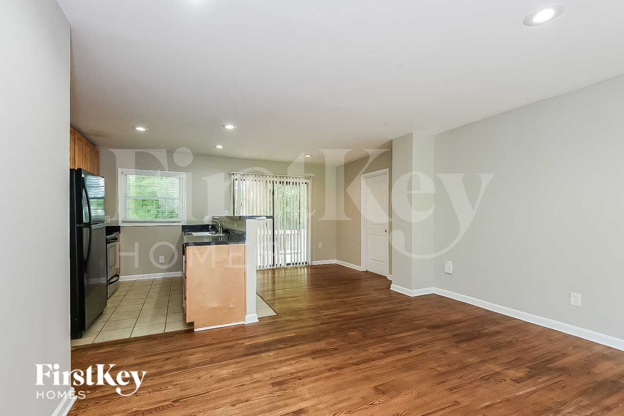 2340 Melody Ln Nw - Photo 3 of 15