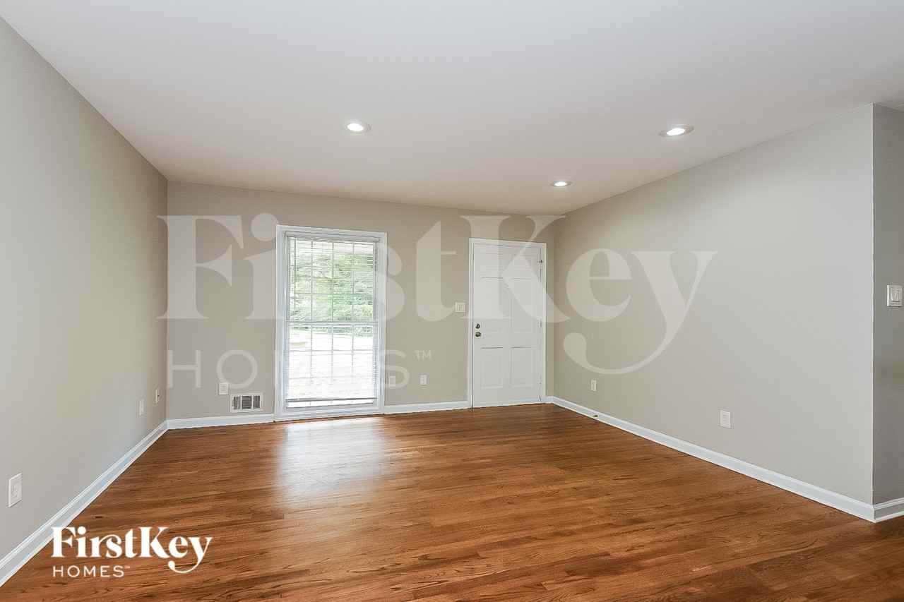 2340 Melody Ln Nw - Photo 5 of 15