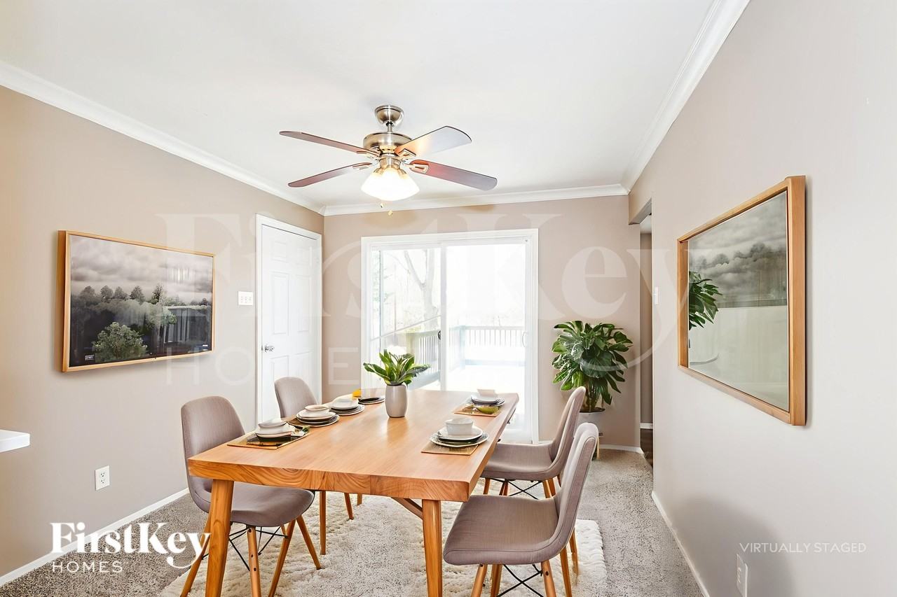 2335 Bramble Ln - Photo 7 of 19