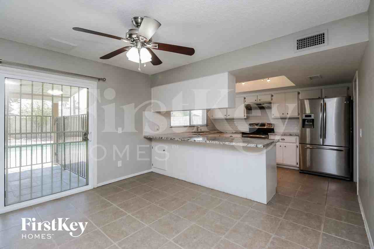 2331 East Alameda Drive - Photo 6 of 15