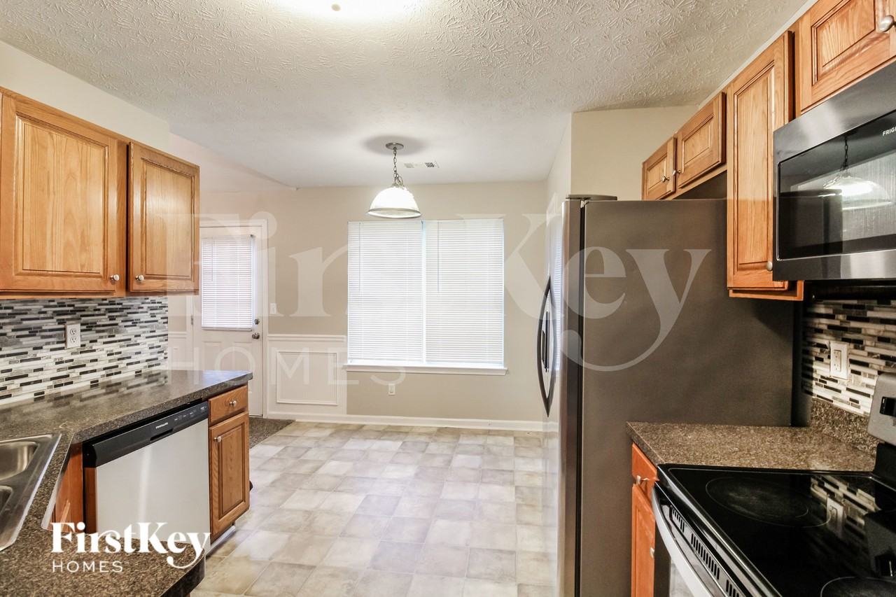 232 Buckeye Trl - Photo 3 of 16