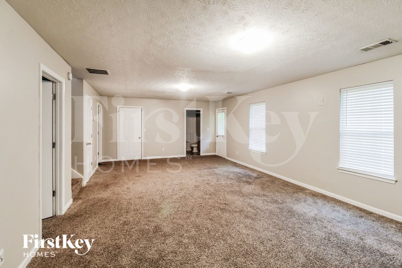 232 Buckeye Trl - Photo 5 of 16