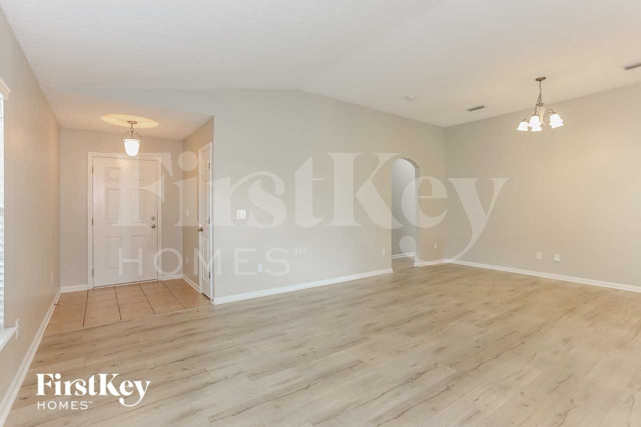 2308 Aberford Ct - Photo 3 of 15