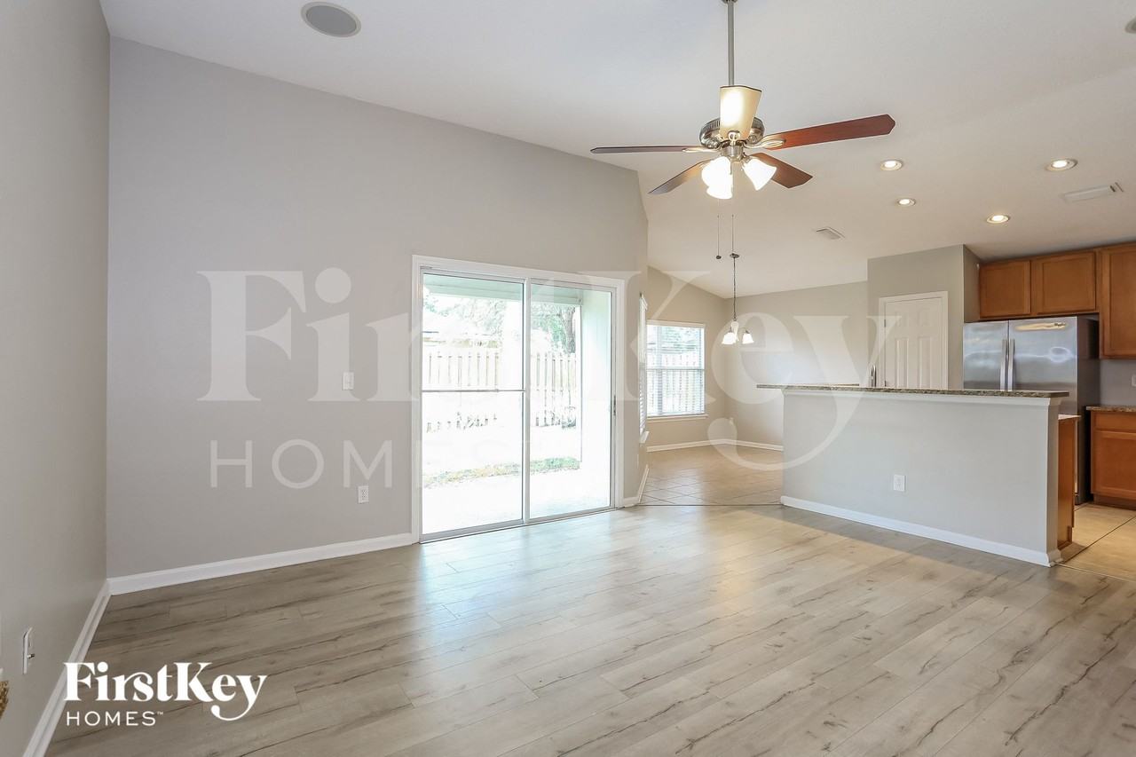 2308 Aberford Ct - Photo 4 of 15