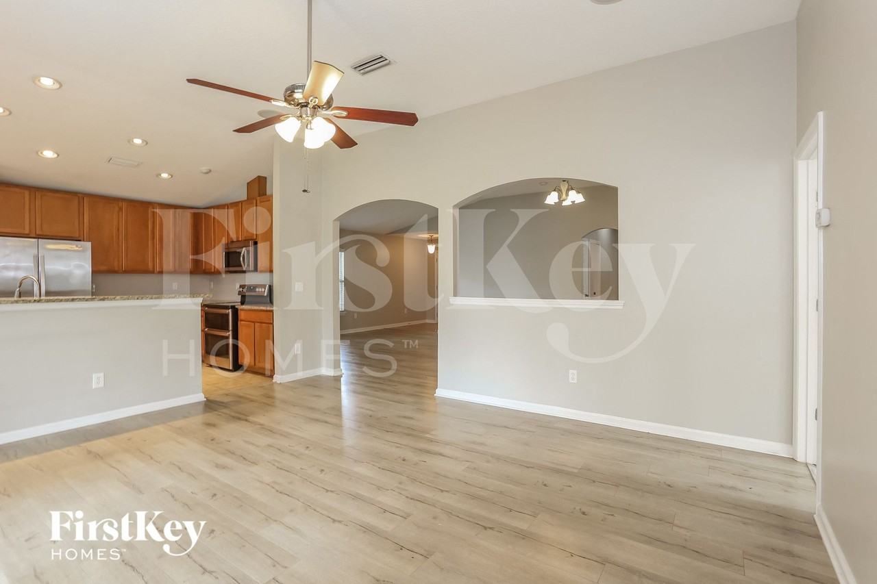 2308 Aberford Ct - Photo 5 of 15