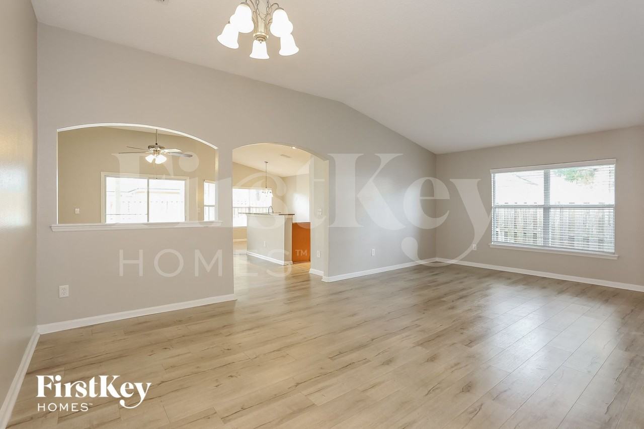 2308 Aberford Ct - Photo 7 of 15