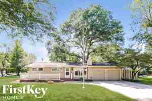 featured image of 2305 Northeast 61st Street