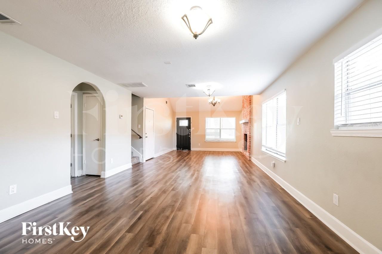 22826 Provincial Boulevard - Photo 3 of 19