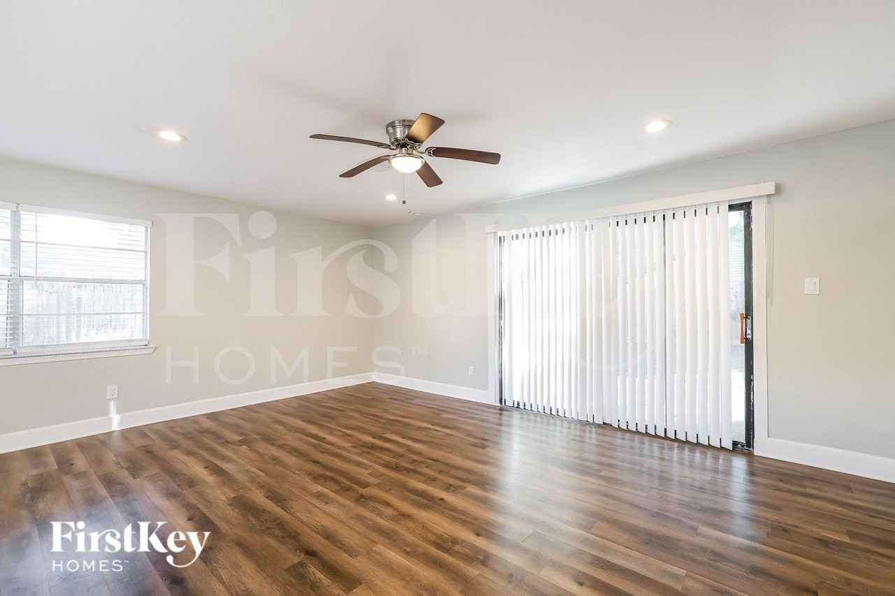 22826 Provincial Boulevard - Photo 7 of 19