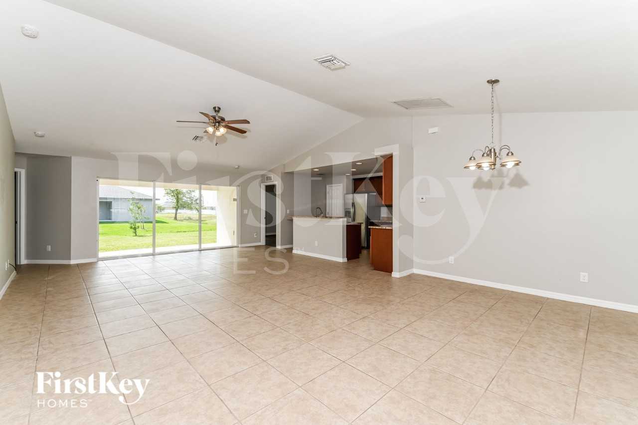 2224 Cape Coral Loop - Photo 4 of 16