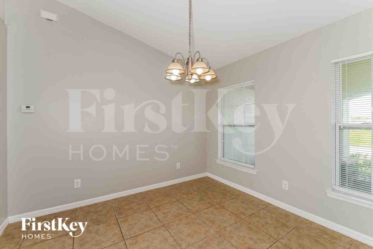 2224 Cape Coral Loop - Photo 5 of 16