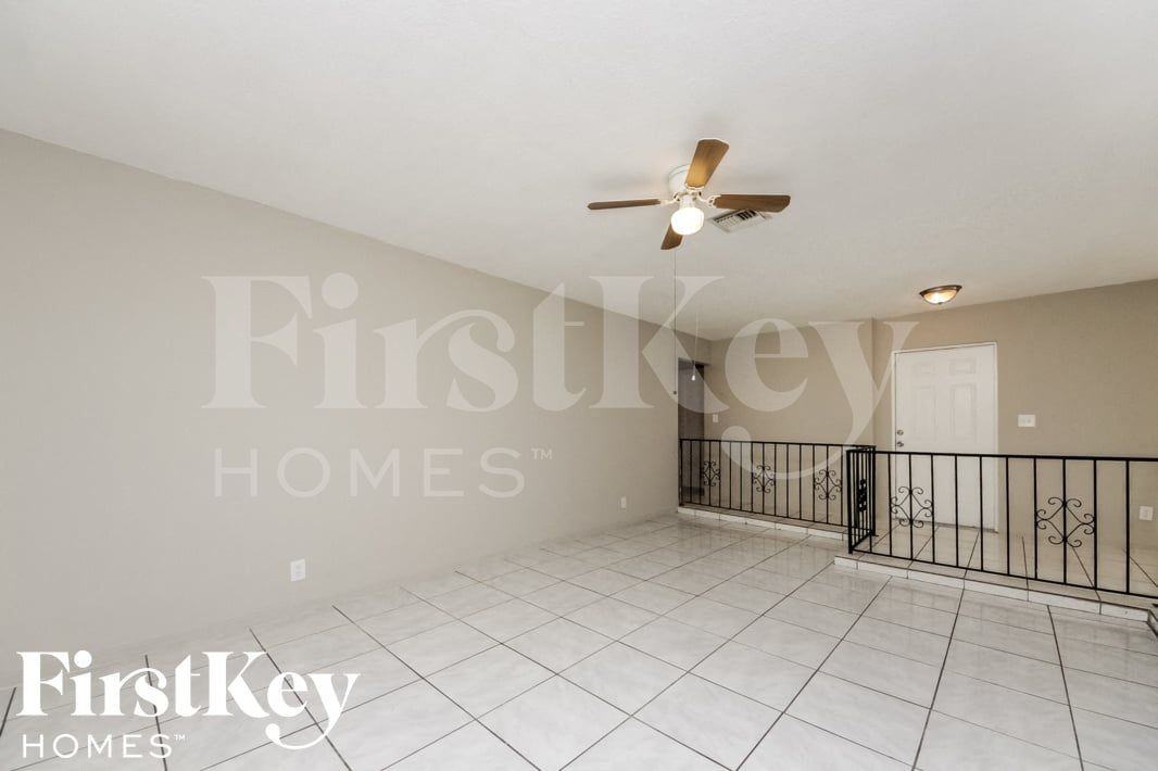 2220 Northwest 44th Avenue - Photo 3 of 15