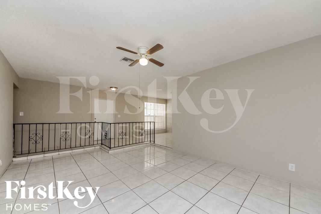 2220 Northwest 44th Avenue - Photo 4 of 15