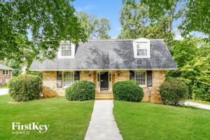 featured image of 2204 Lynncrest Lane