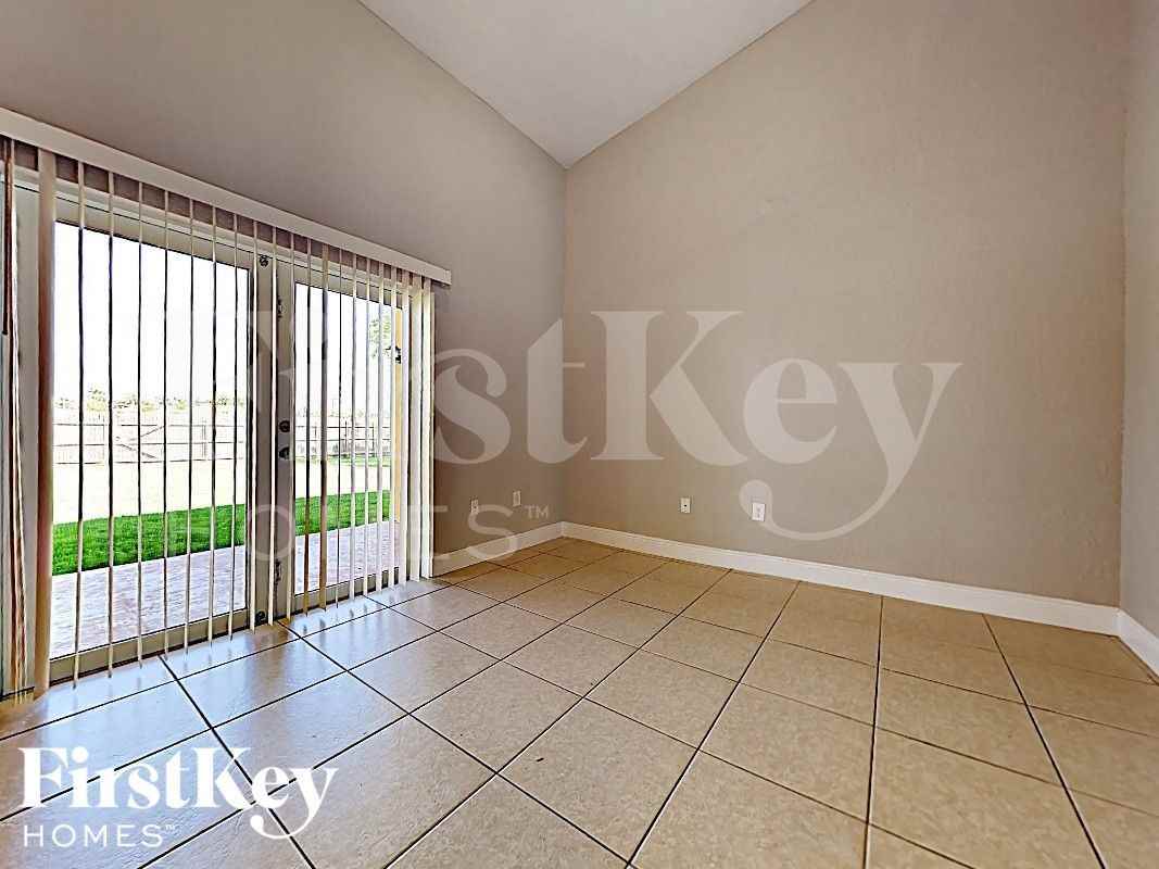 21986 Swplace - Photo 6 of 16