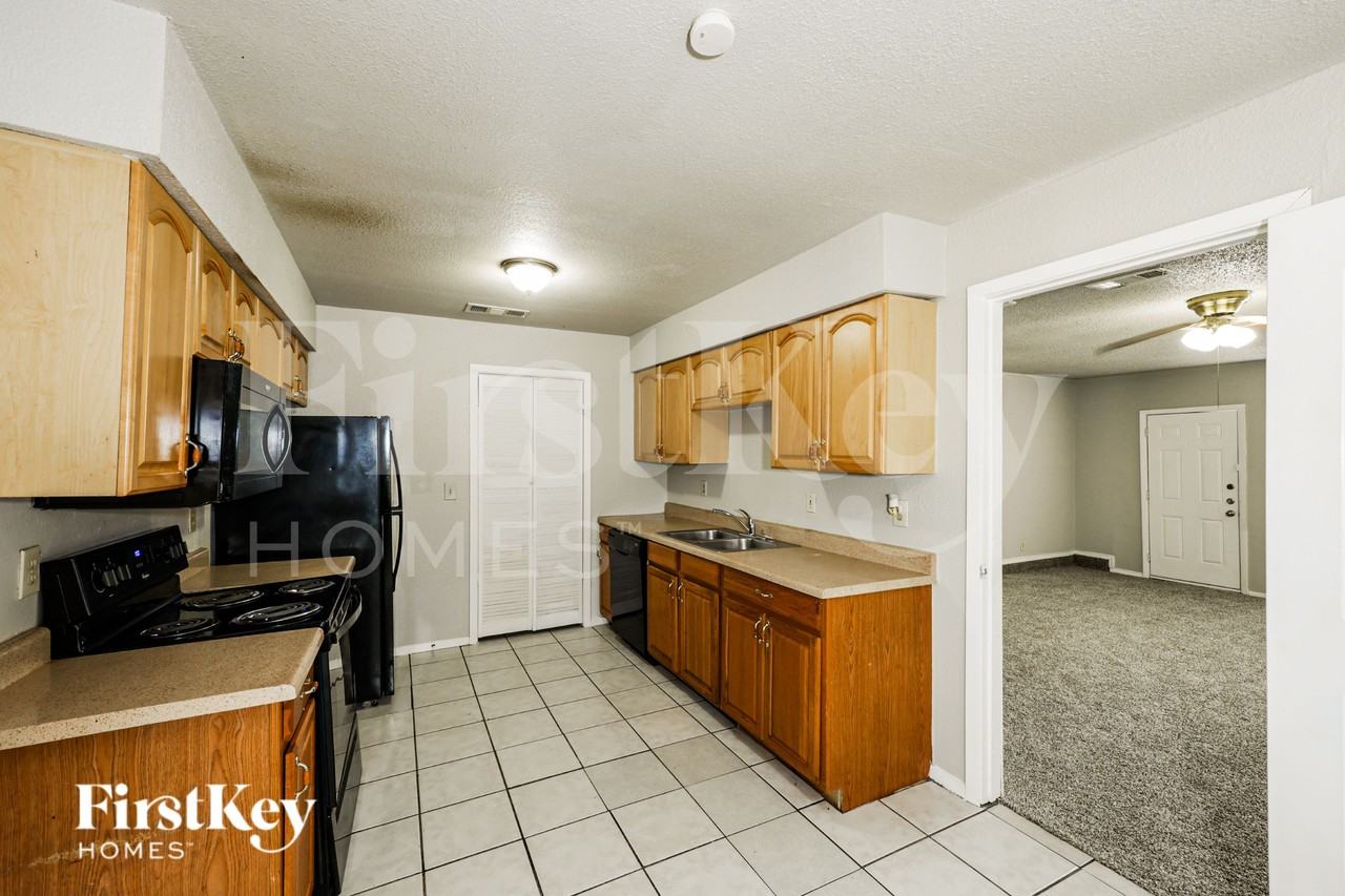 218 Long Shadow Ln - Photo 6 of 16