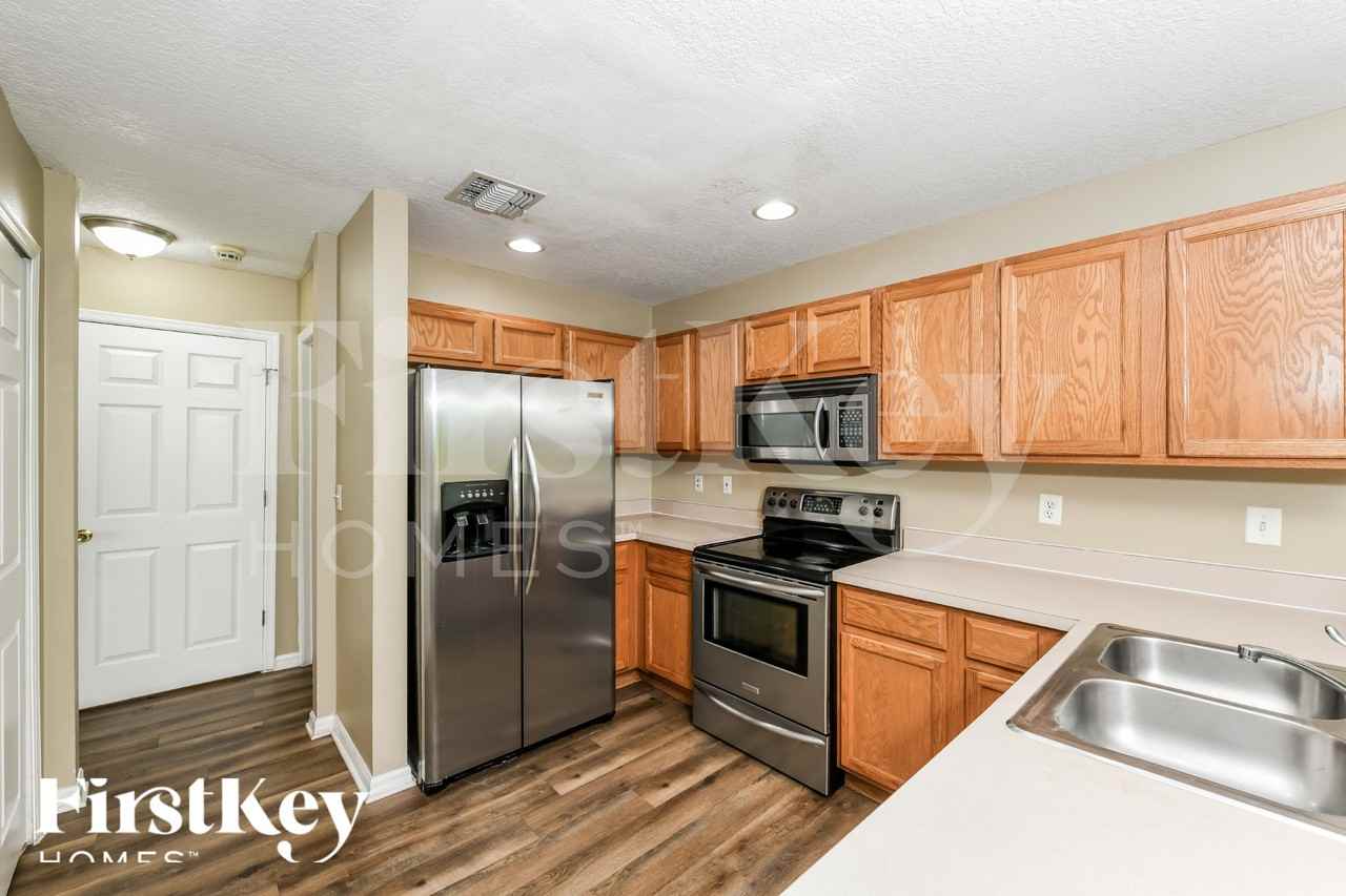 2129 Stone Abbey Blvd #3 - Photo 7 of 16