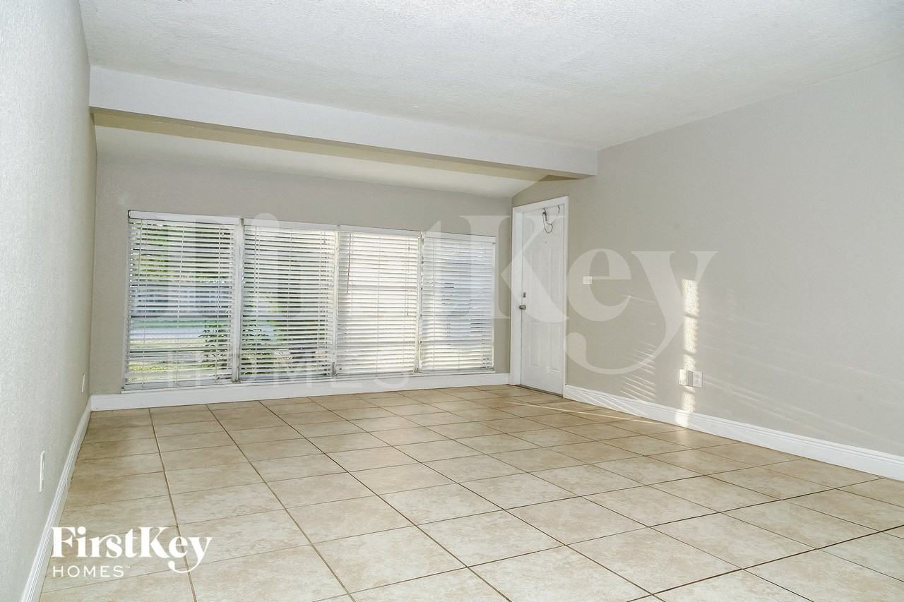 20705 Coral Sea Rd - Photo 6 of 15