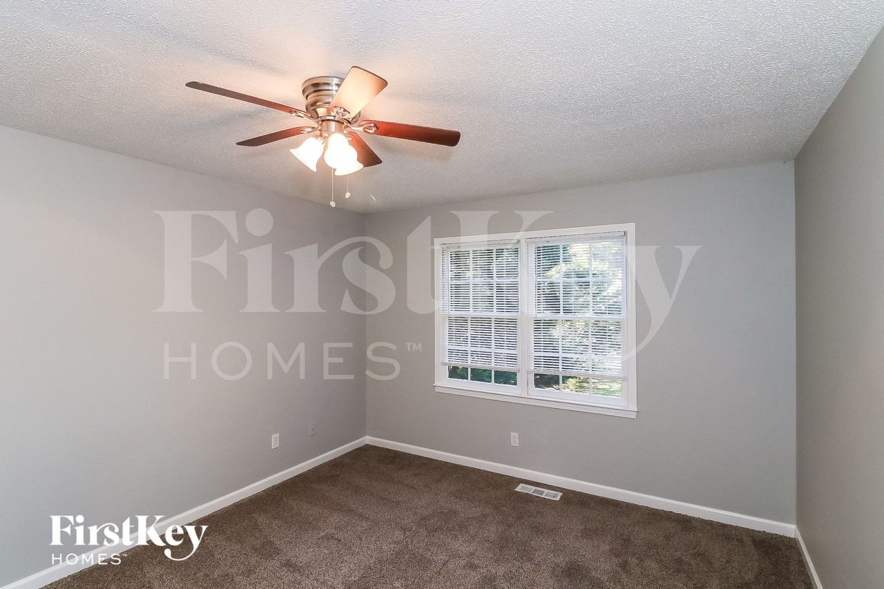 206 Whitney Ln - Photo 7 of 15