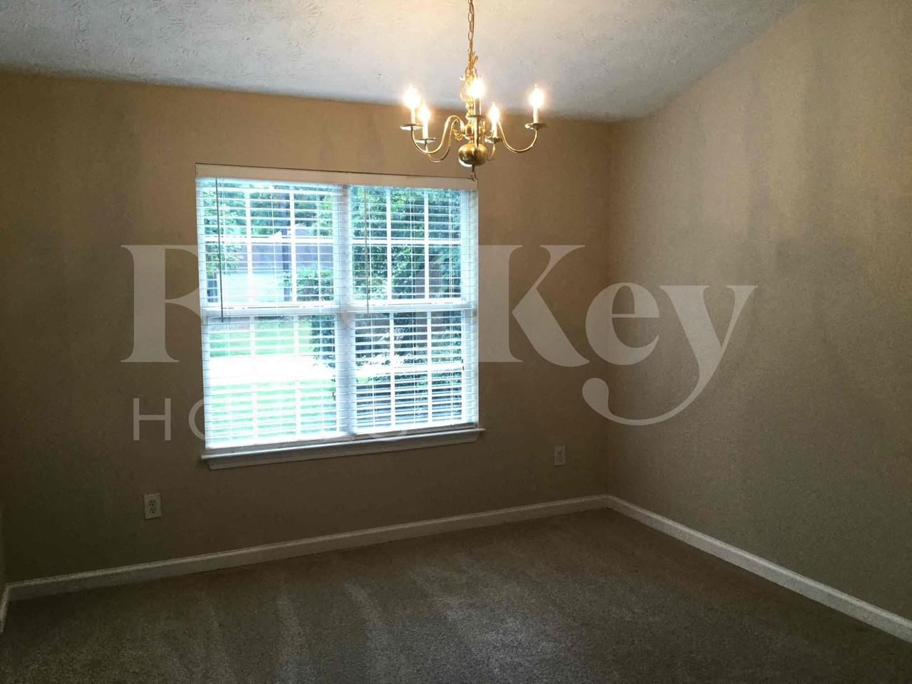 200 Fairview Chase - Photo 3 of 16