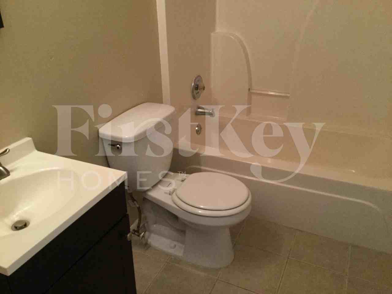 200 Fairview Chase - Photo 7 of 16