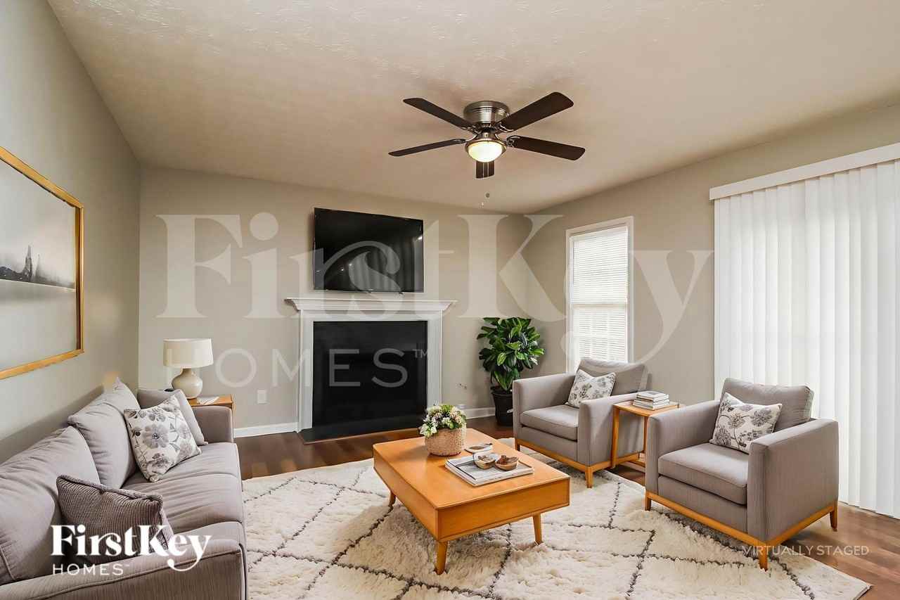 1877 Wedgewood Dr - Photo 3 of 19