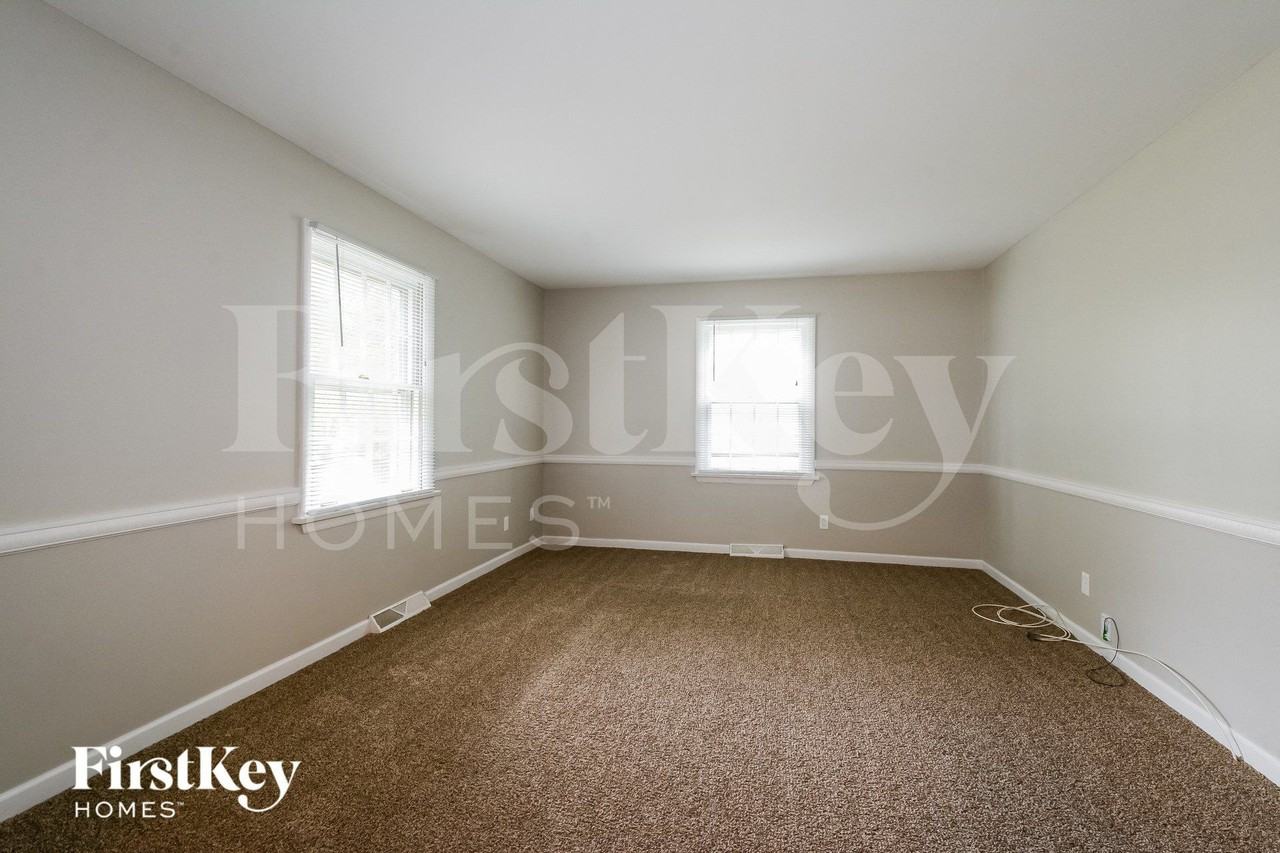 186 River Valley Dr - Photo 2 of 15