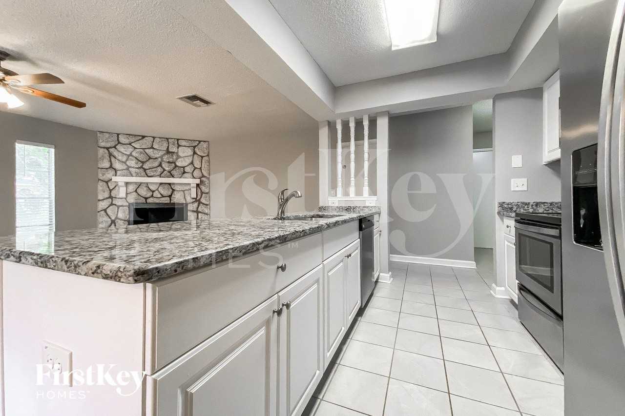 1794 E Groveleaf Ave - Photo 5 of 16