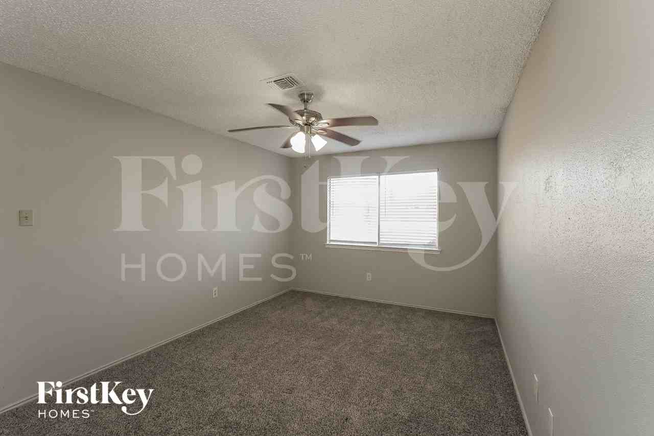 17542 Northhagen Dr - Photo 6 of 14