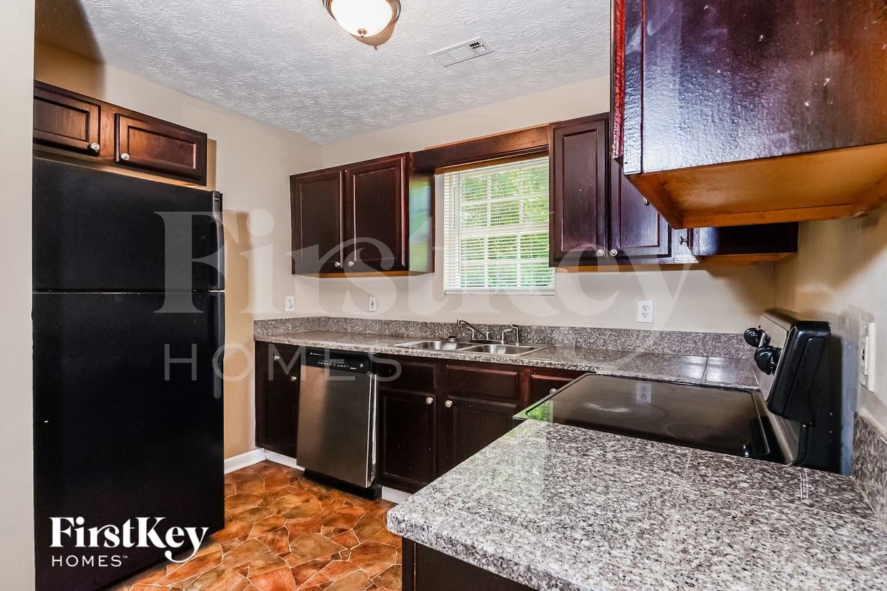 175 Whitehead Drive - Photo 5 of 15