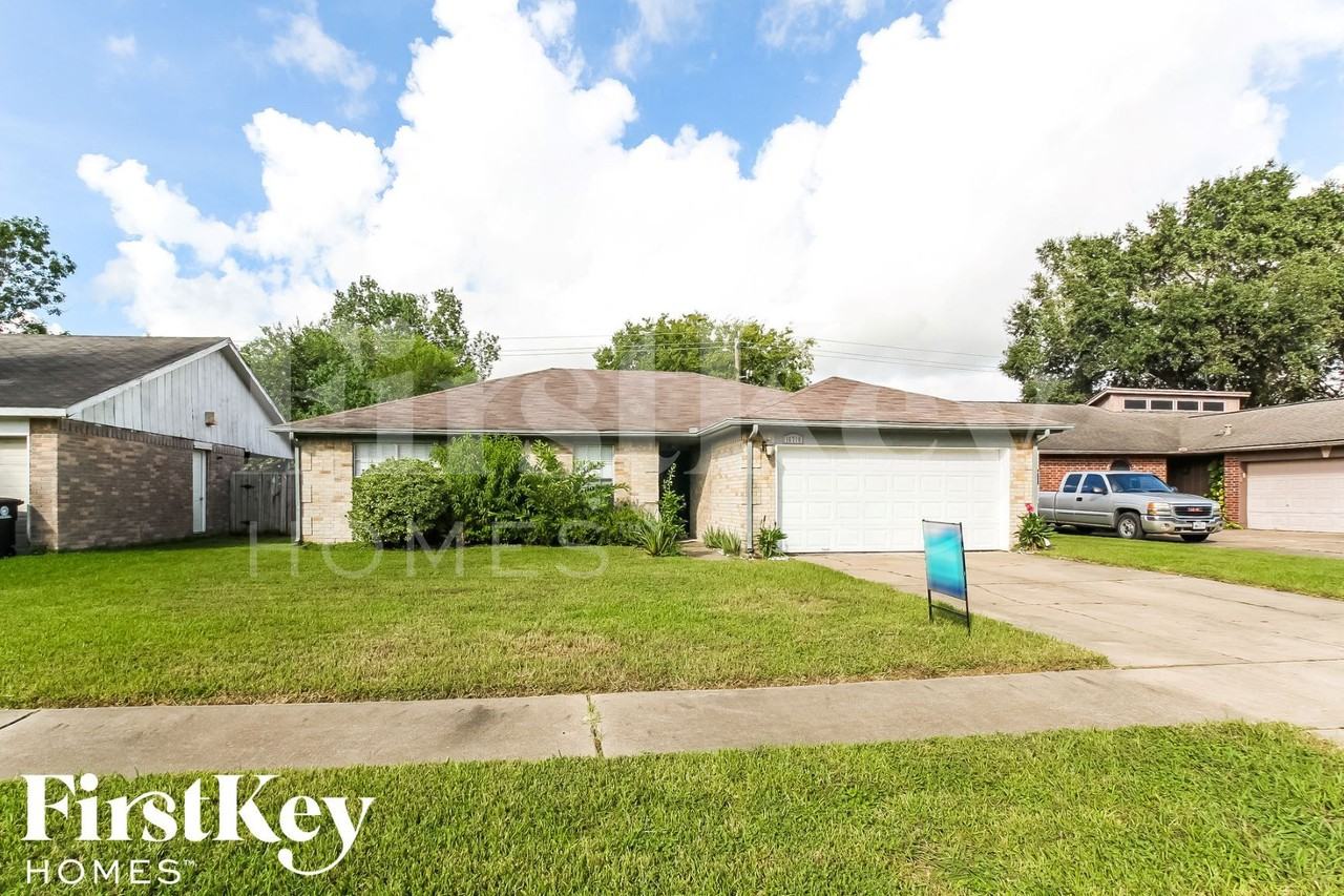 16710 Lonesome Quail Drive - Photo 2 of 15