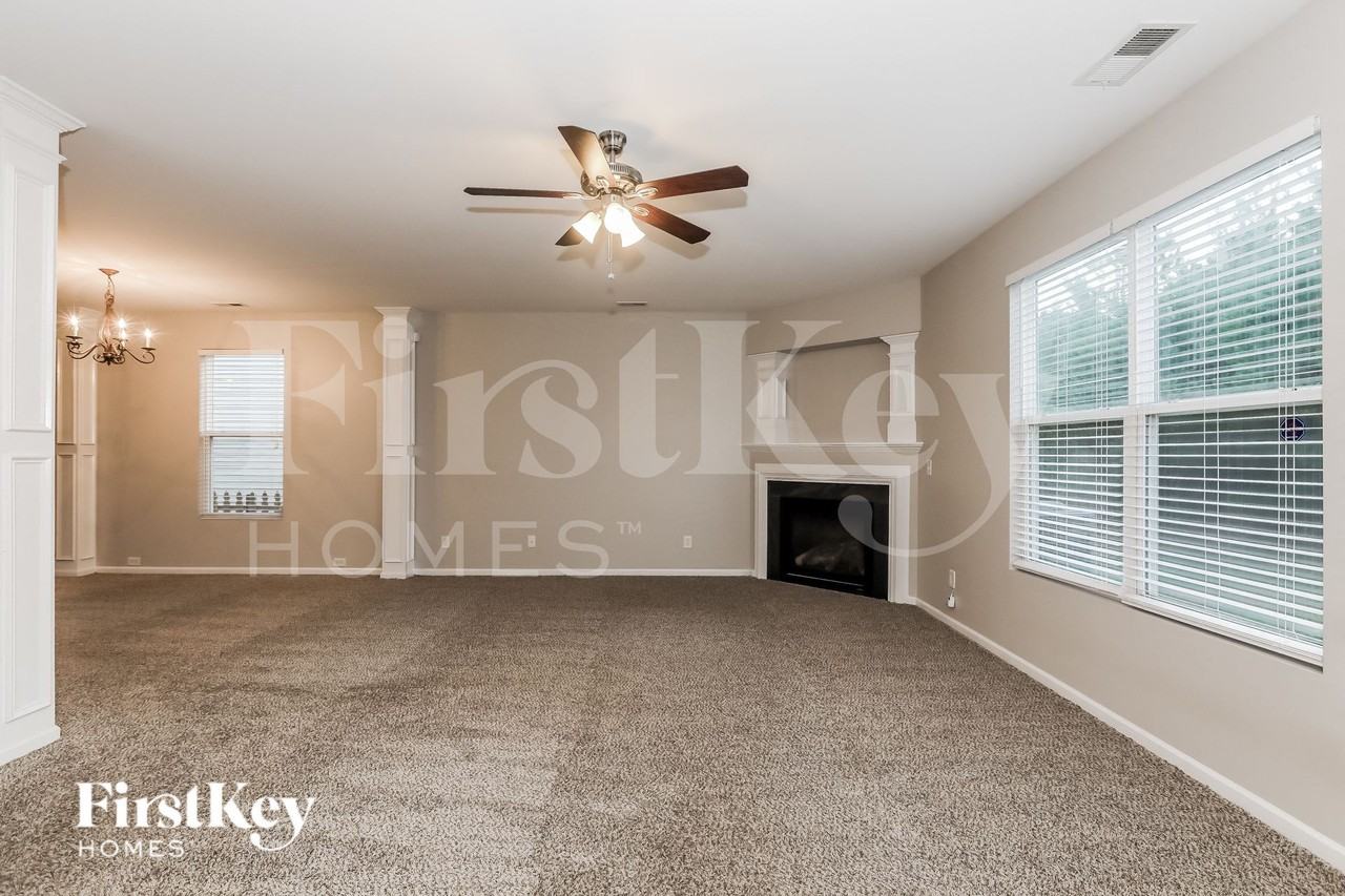 16422 Austringer Pl - Photo 3 of 14