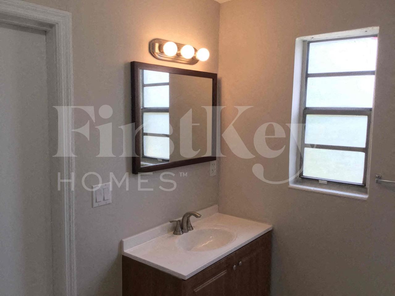 16410 Nwave - Photo 7 of 13