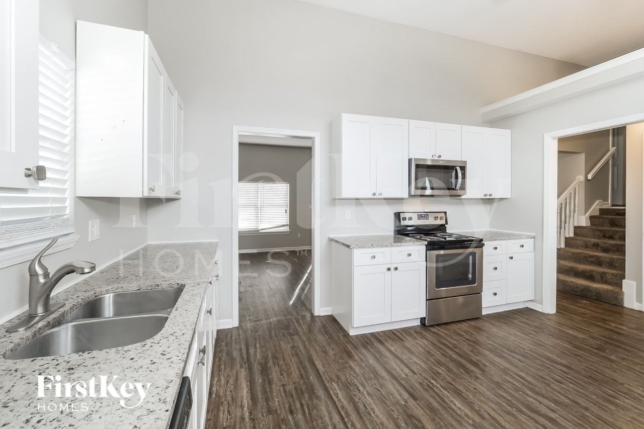 1611 Cooper Dr - Photo 7 of 19