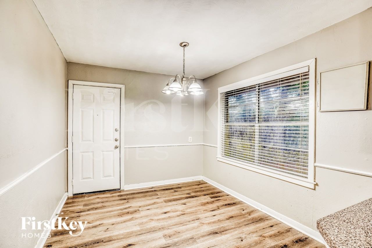 1610 13th Ave N - Photo 6 of 19