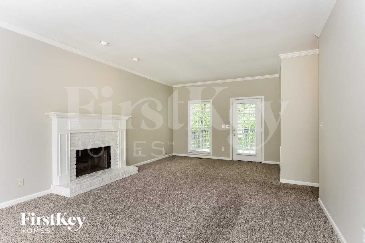 1600 Brookview Cv - Photo 3 of 15