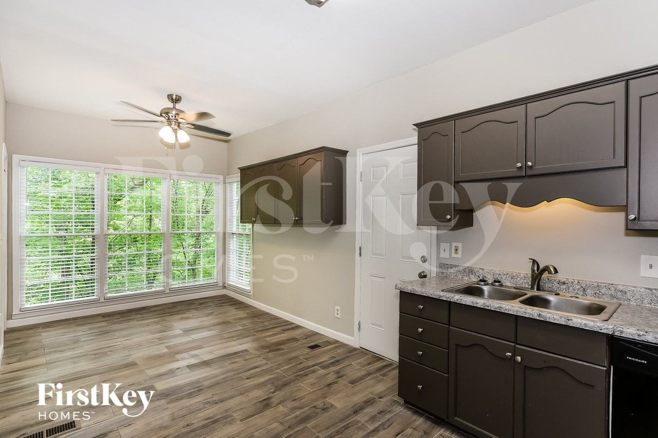 1600 Brookview Cv - Photo 6 of 15