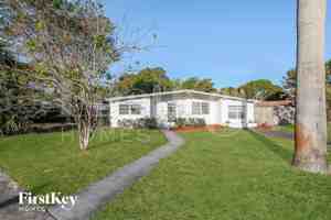 featured image of 1571 Northeast 44th Street